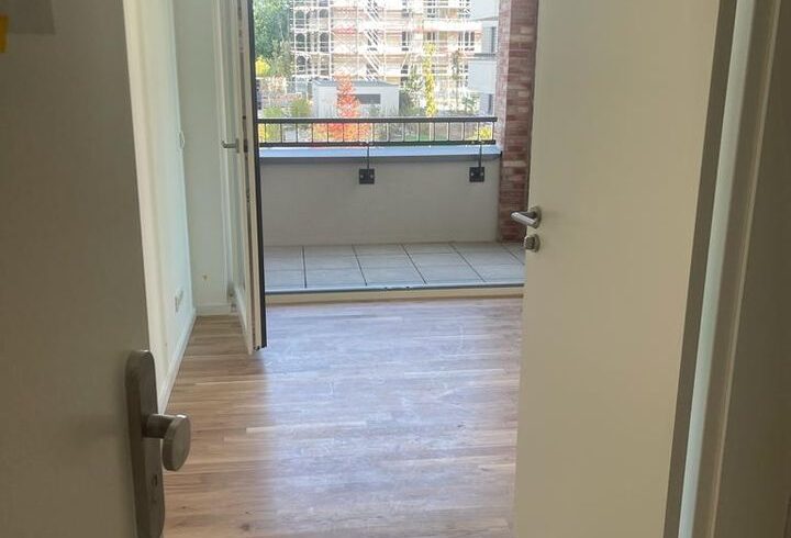 Lichtdurchflutete 1-Zimmer Wohnung 32 m² mit Balkon